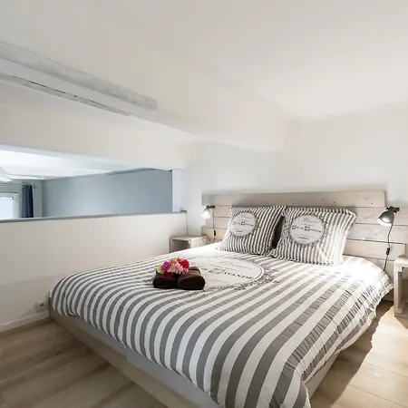 Place Vieille - Duplex, Type Loft, 8 Personnes, Calme, Vieux-nice Nice