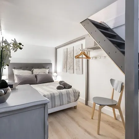 Place Vieille - Duplex, Type Loft, 8 Personnes, Calme, Vieux-nice Apartamento