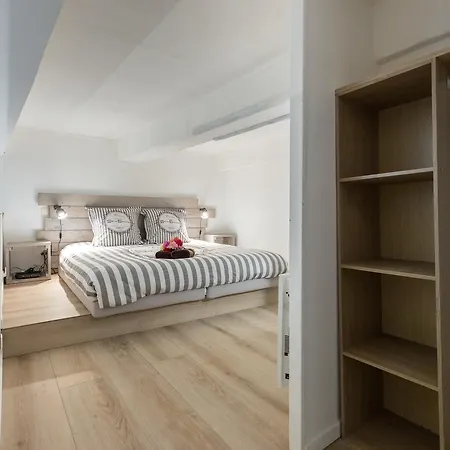 Place Vieille - Duplex, Type Loft, 8 Personnes, Calme, Vieux-nice Apartamento