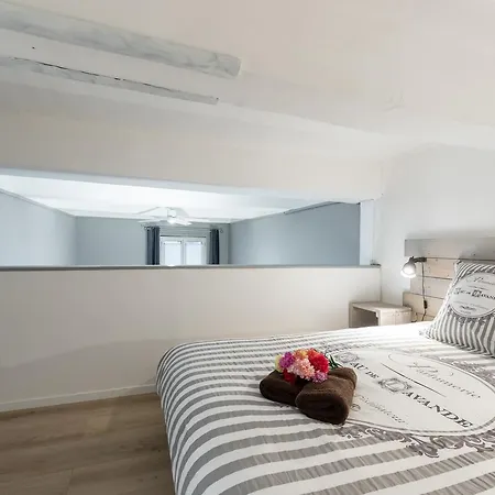 Apartamento Place Vieille - Duplex, Type Loft, 8 Personnes, Calme, Vieux-nice