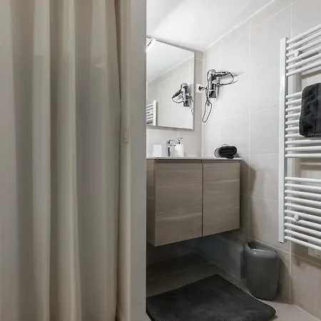 Place Vieille - Duplex, Type Loft, 8 Personnes, Calme, Vieux-nice Nice